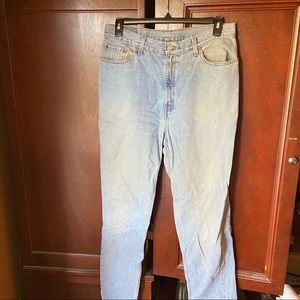 3/$30 Levi’s Light Wash Jeans High Rise
